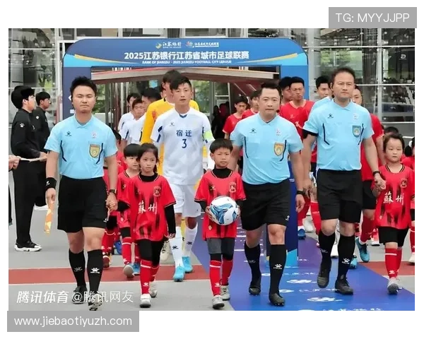 豪门体育带你走进豪门足球的幕后故事与精彩比赛的精彩瞬间